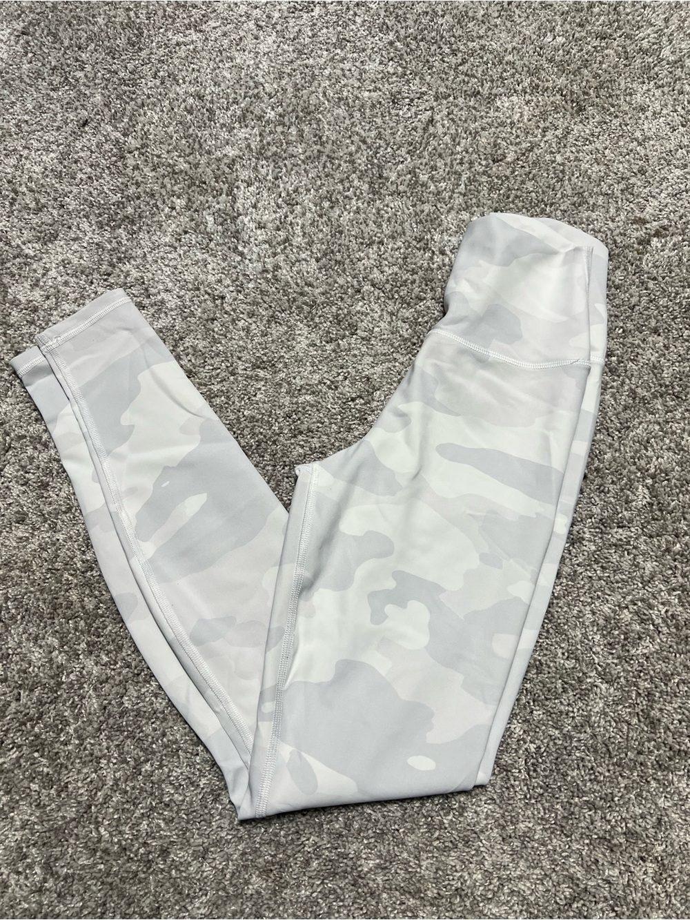ALO Yoga Light Gray & White Camo Leggings